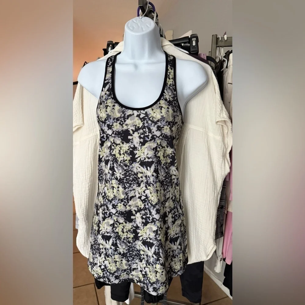 Lululemon Cool Racerback Crosscourt Petal Black Clarity Yellow / Black Size‎ 6